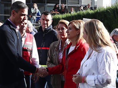 El presidente del Gobierno, Pedro Sánchez, en el Centro de Coordinación Operativo Integrado de la Comunidad Valenciana.  